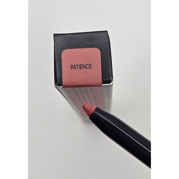 Younique Moodstruck Precision Lip Liner Patience New in Box - Picture 2 of 5